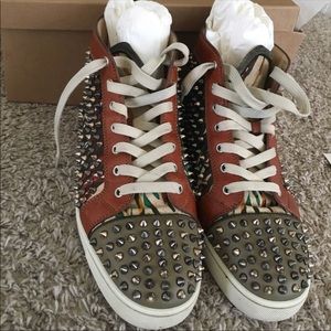 Christian Louboutin Authentic 9.5